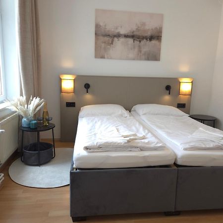Aparthotel Amelie Wina Bagian luar foto